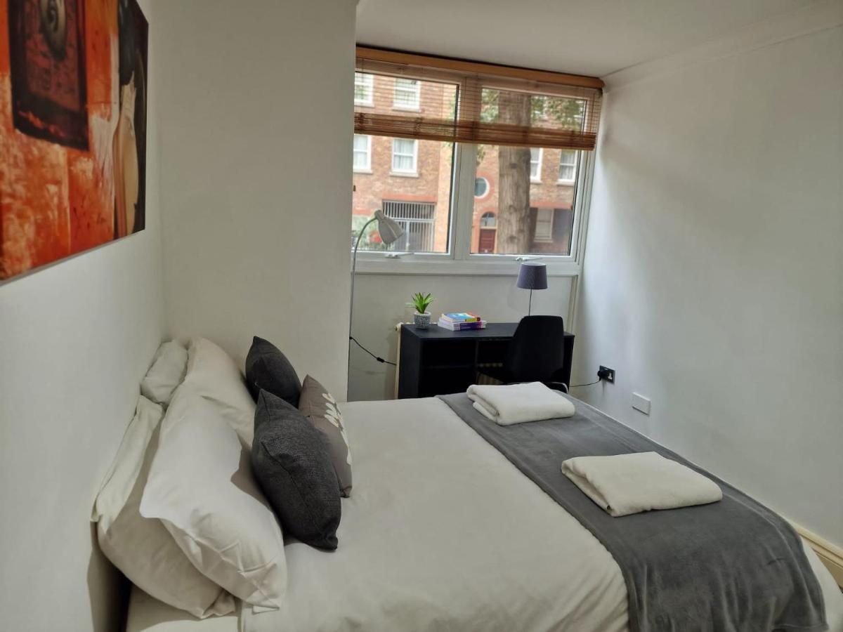 2 Bedrooms Flat In Great Location! London Exterior foto